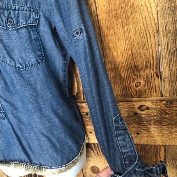 Cloth & Stone Chambray Gold Fringe Button Down Blouse Size Small - Picture 4 of 9